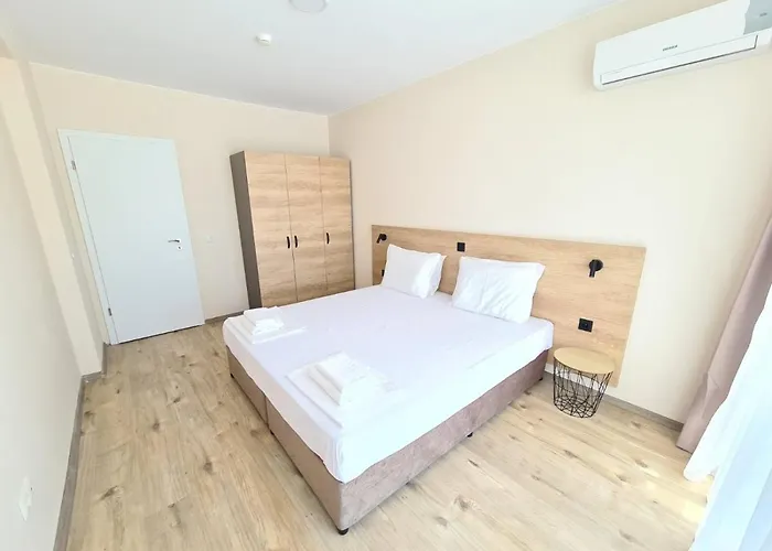 アパート Happy 4*