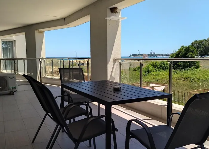 Happy アパート 4*