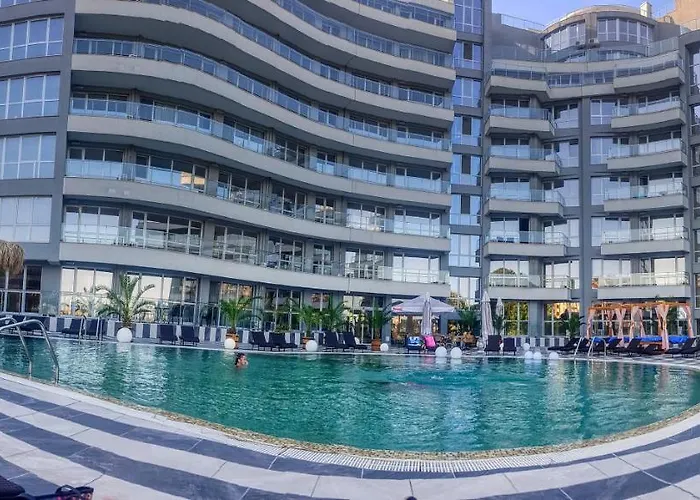 Happy 4* プリモルスコ