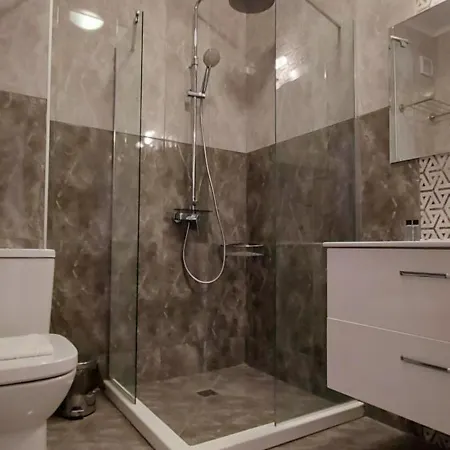 Апартаменты Happy 4*